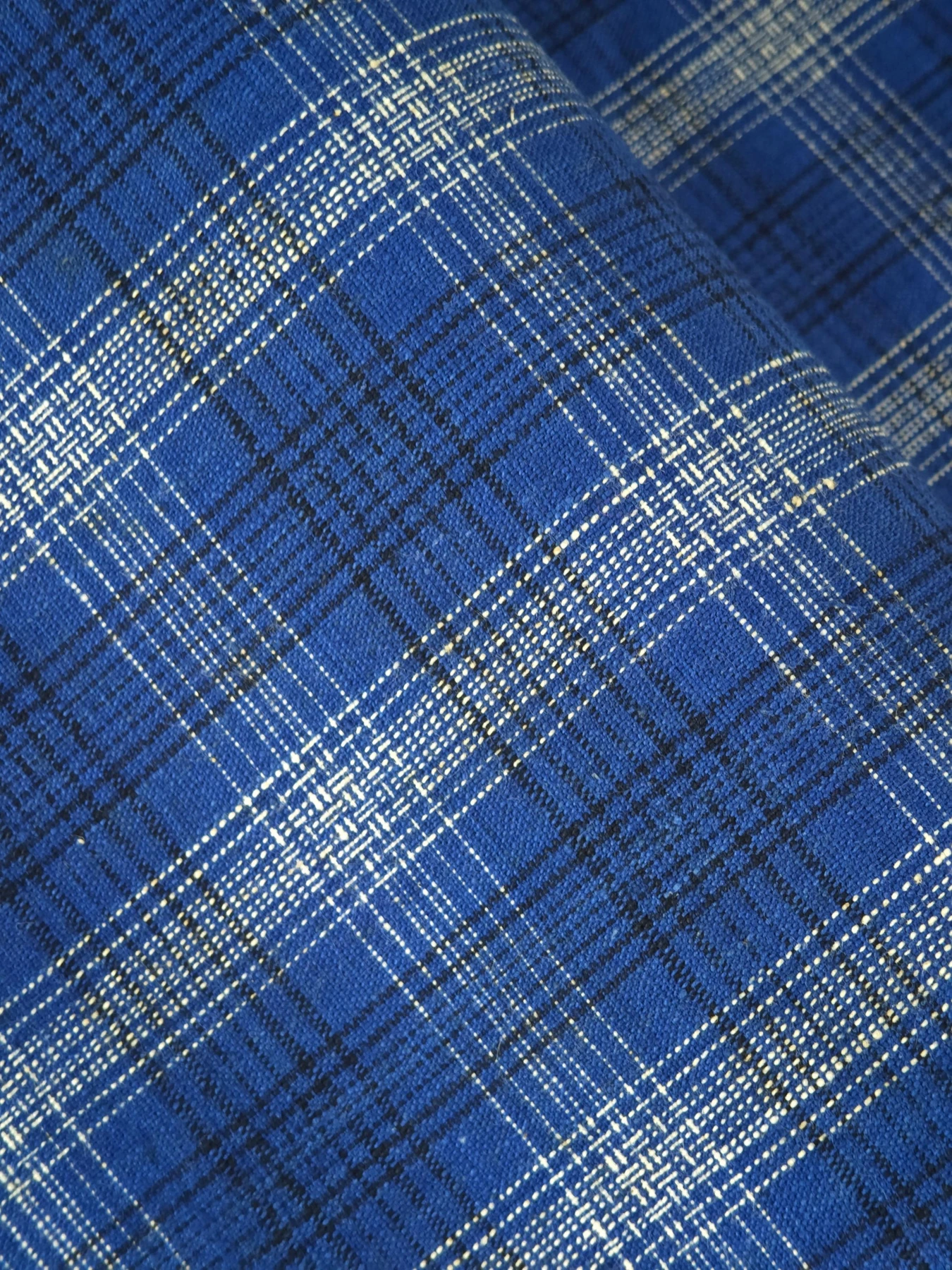 Blue Windowpane Check — source photograph 8, documenting the same textile.
