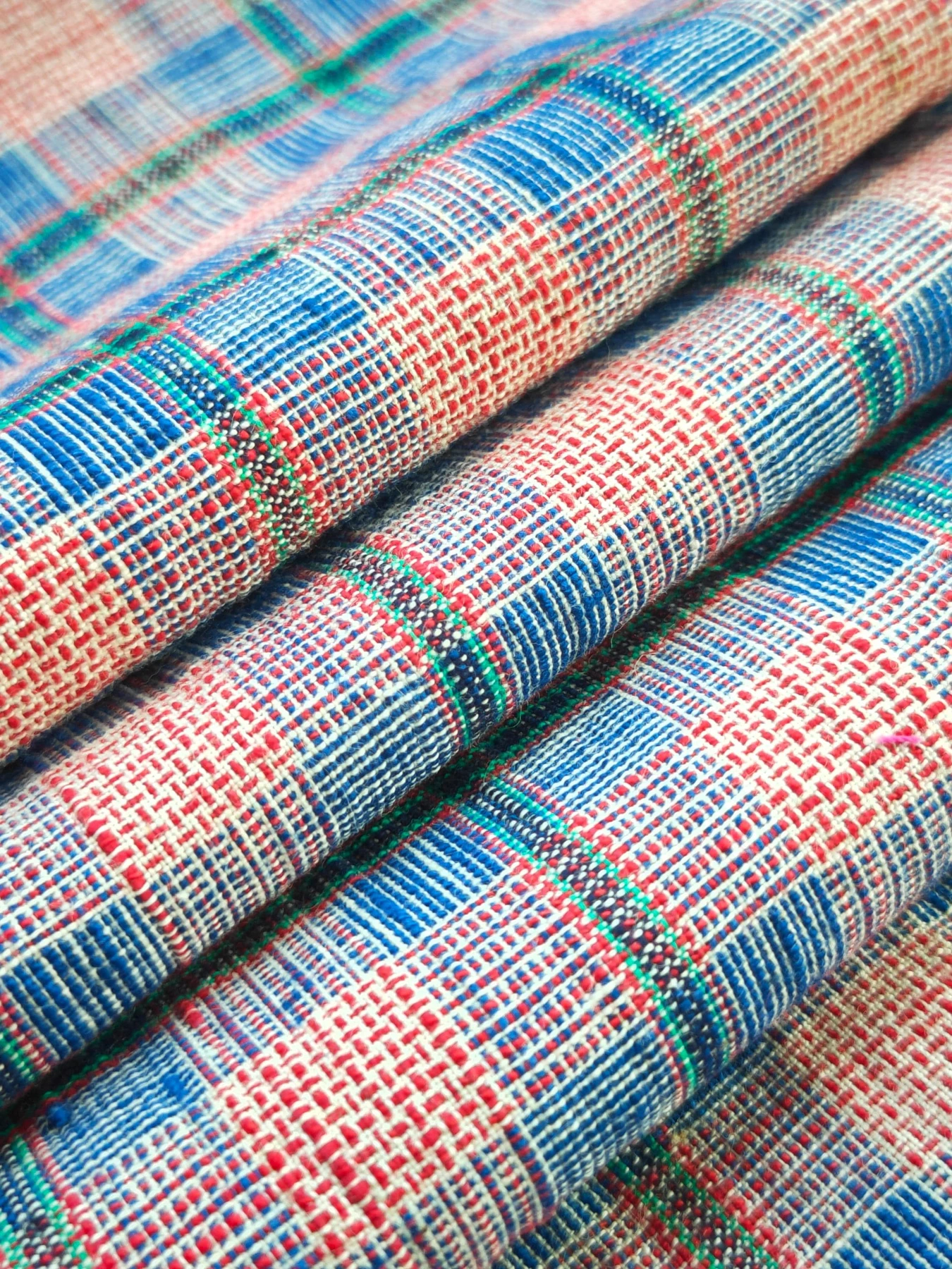Garden Key — source photograph 2, documenting the same textile.