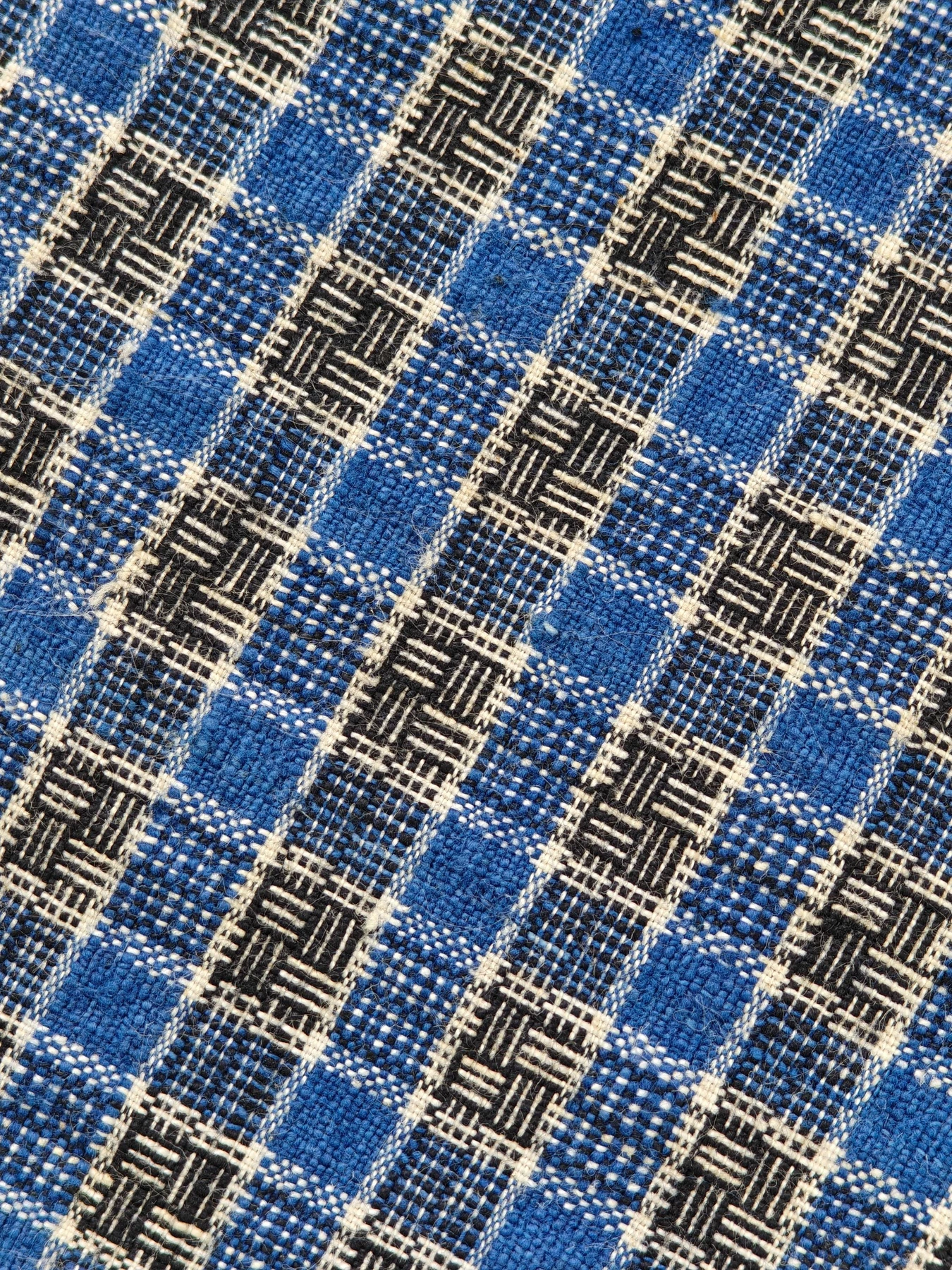 Endless Reed — source photograph 4, documenting the same textile.