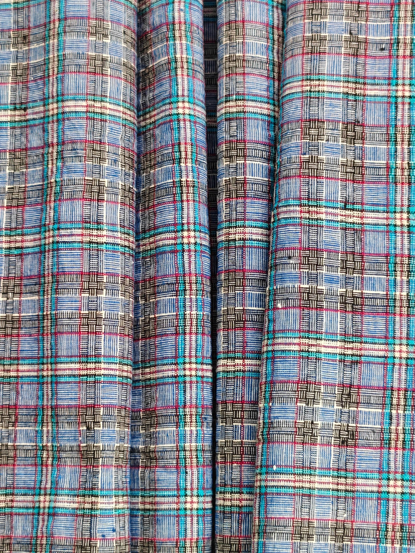 Reed Breeze — source photograph 8, documenting the same textile.