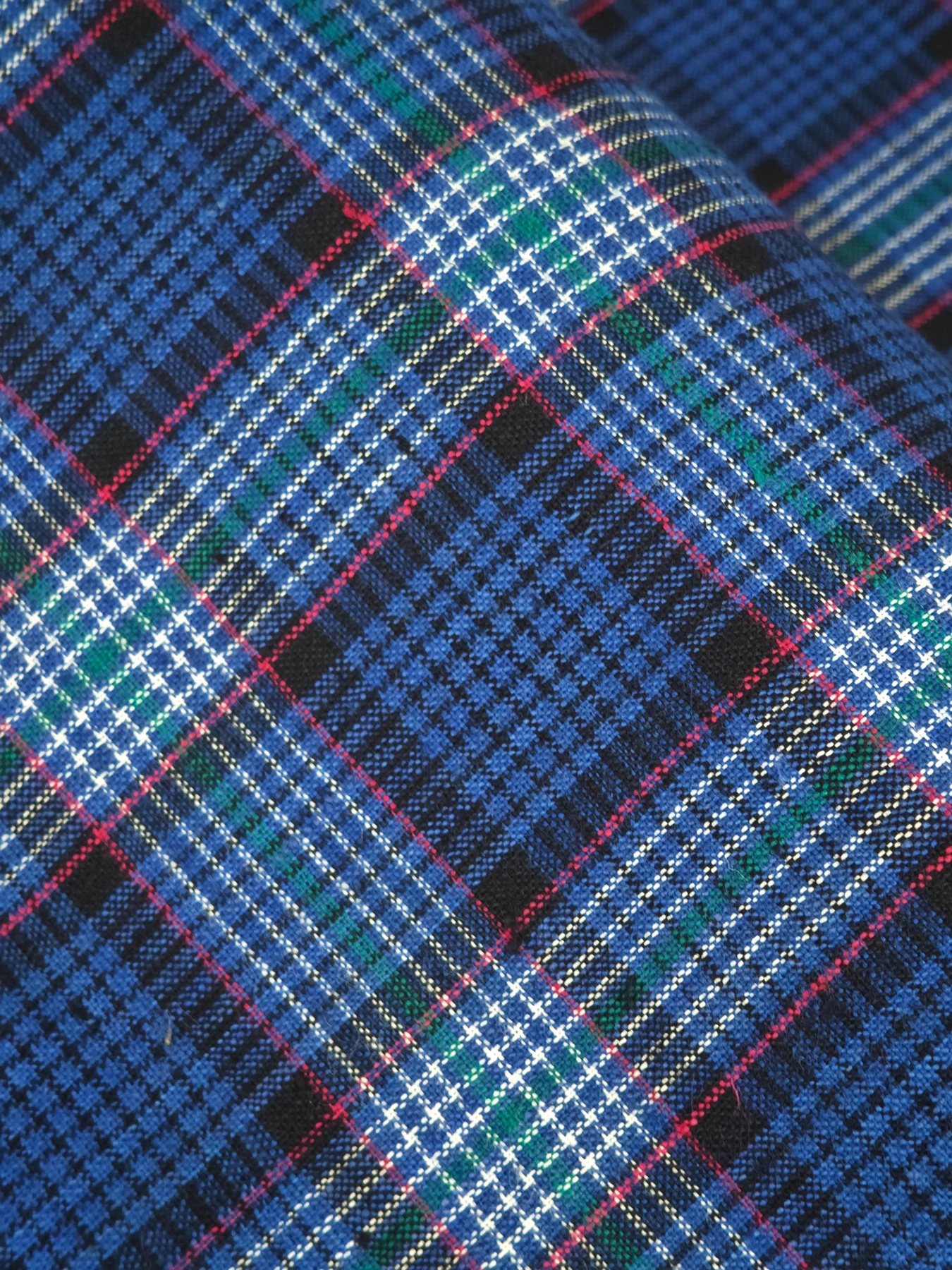 Blue Osmanthus Plaid — source photograph 7, documenting the same textile.
