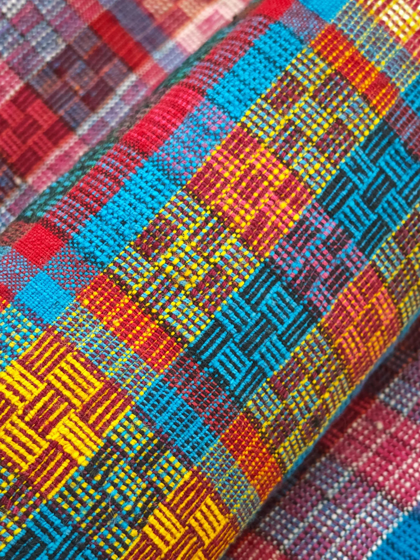Splendid Days — source photograph 10, documenting the same textile.
